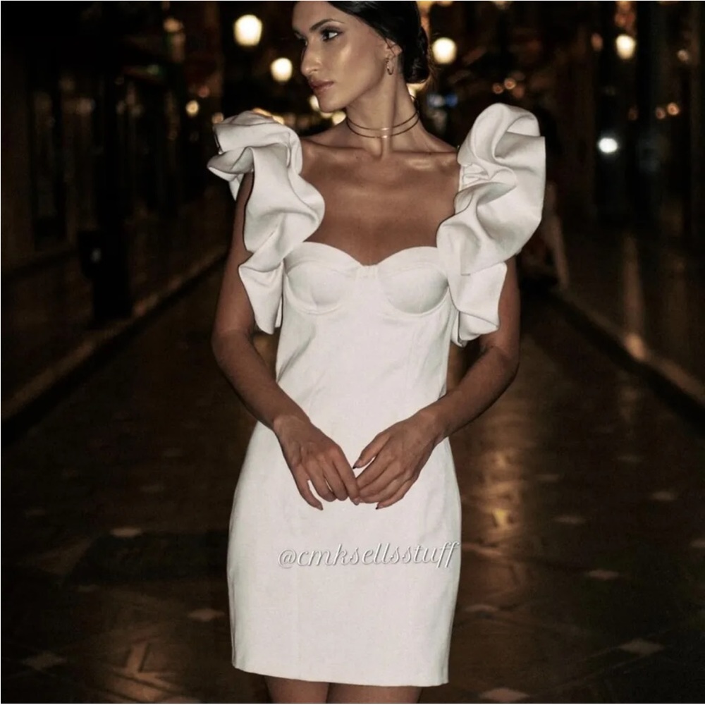 Zara Ecru Ruffled Voluminous Dress